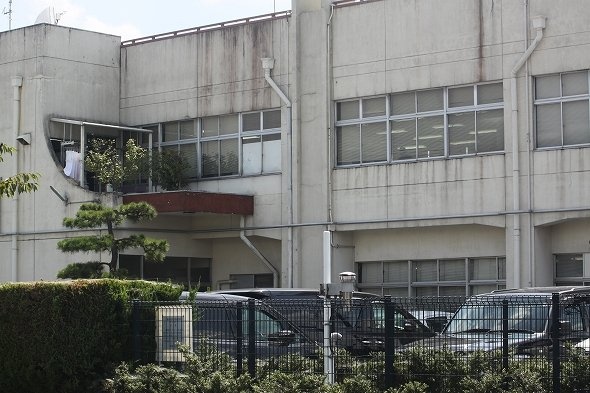 後ろが消防署の建物