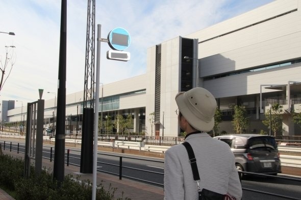 奥に見えるのが水産仲卸市場棟