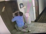 【注意】エレベーターに犬のリードが挟まるとこうなる