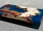 そこに広がるは、広大な海！天然石を使った「テーブル」が美しい！