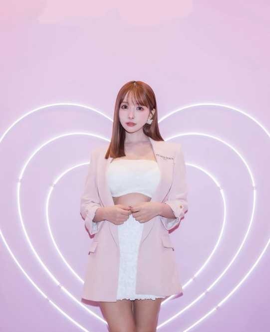 Instagram:三上悠亜(@yua_mikami)より