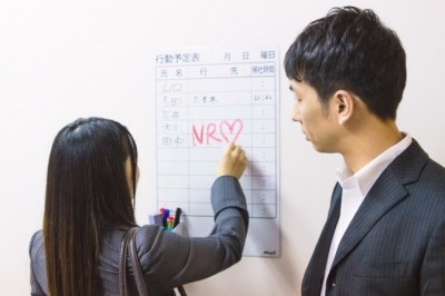 男子は気づいてる？　「今日デートだな」と思った職場の女子の様子6選