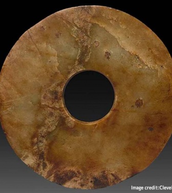 翡翠でできた円盤「璧」はどのように作られ、なぜ遺体の上に置かれていたのか？古代中国の謎