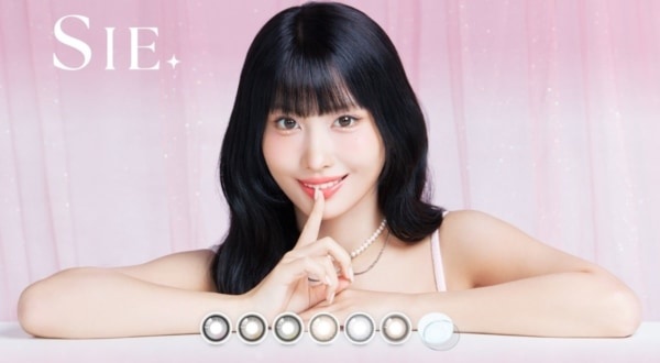 TWICE・MOMOをモデル起用！　新コンタクトレンズブランド「SIE.」誕生