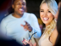 厳選！こじらせ女子が合コンで使える「おさわり四十八手」10選