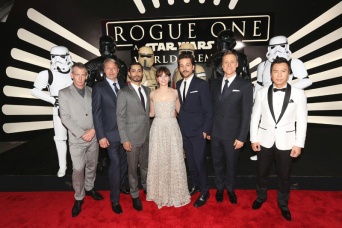 SW最新作『ローグ・ワン』ジョージ・ルーカスからの太鼓判にギャレス・エドワーズ監督も大感激！　ワールド・プレミア実施