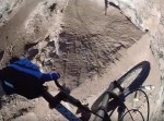マウンテンバイクライダーの視点映像がスリル満点！