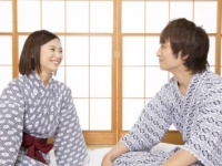下心あるっしょ!?　「付き合っていない男女の温泉デート」に、男性の意見が真っ二つ!!