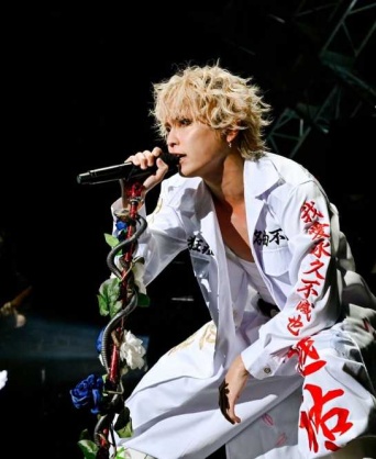 Instagram:手越祐也(@yuya.tegoshi1054)より