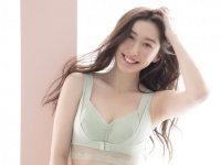 快適。持っているだけでストレスフリーな「ナイトブラ」新登場