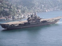 中国人民解放軍海軍の空母「遼寧」（「Wikipedia」より）
