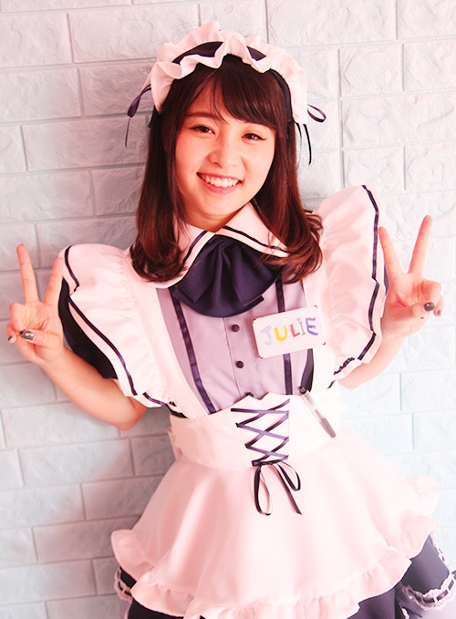 外国人メイドカフェ