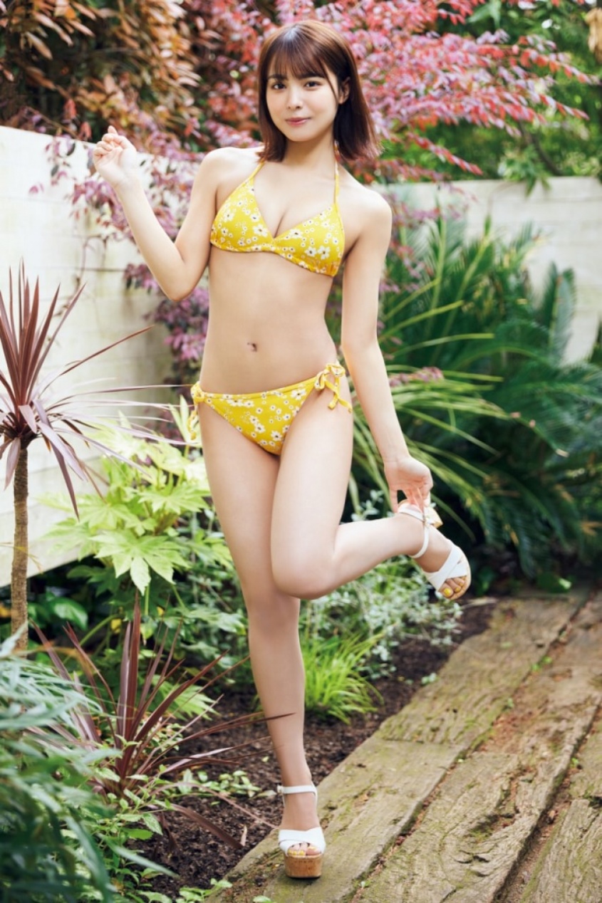 宮崎あみさ⒞光文社／週刊FLASH 写真◎藤城貴則