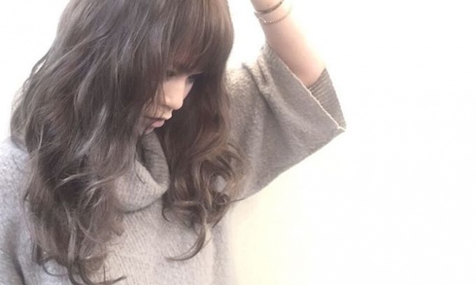 暗髪で艶と透明感を手に入れる！秋冬はダークカラーが可愛い♡