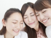 追いかけたくなる!?　「犬系女子」VS「猫系女子」、男性人気が高いのは？