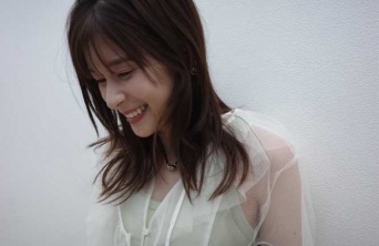 Instagram:芳根京子(@yoshinekyoko)より