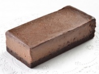 【東京土産】濃厚なチョコレートが口の中でとろける！　エレガントな味わいの「テリーヌショコラ“黒”」