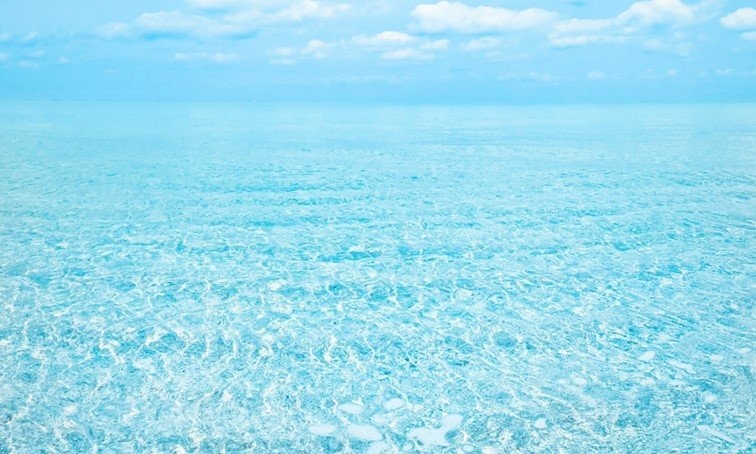 宝石が散らばっているみたい！　キラキラまぶしくて浄化されそうな「石垣島の絶景」がこちらです