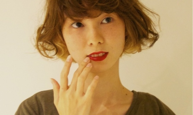 くるんとカールした毛が可愛い♡ショートさんはパーマでアレンジを楽しむ！