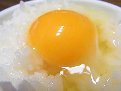 卵の栄養を損なわずに食べるには、生が一番！