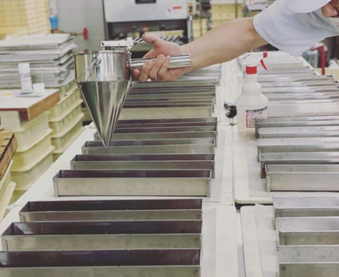 一つずつ手作りで(画像は杵屋本店Facebookより)