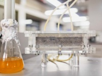 世界初。人間の尿とバクテリアを使ってバイオ「レンガ」を作り出す事に成功（南アフリカ研究）