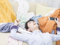 彼には見せられないっ！　家に帰ったらやってしまう「自分だけの習慣」6つ