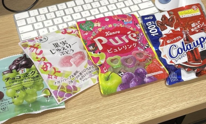 上司「コンビニ行くけど何かいる？」→部下（断るのも失礼だし...）　双方向の〝気遣い〟が生み出した光景がこちらです