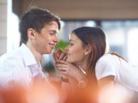 実はかしこい選択!?　男をサイフとしてみる女子への本音