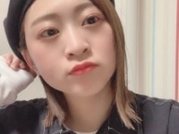 都築里佳公式ツイッターより　https://twitter.com/piyosuuuuu