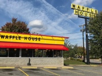 ワンオペのワッフル店。スタッフの窮地を救ったのは親切な顧客たちだった（アメリカ）