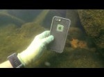 仄暗い水の底には何が眠ってる？ 川の中の落とし物を引き上げる動画