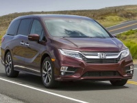 ホンダ・オデッセイが北米で8年連続ミニバン販売台数トップの座をキープ中！初代から現行ハイブリッドまで歴代モデルのサイズやスペックを徹底比較！