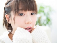 やっぱりVネック？　男性が好きな女性のニットの首元ランキング