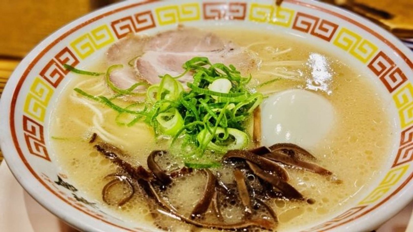ラーメンのスープでトラックが！？（画像はイメージ）