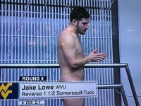 安心してください、履いてますよ。テレビのテロップが水泳選手の水着部分にかかり全裸に見えてしまう事案