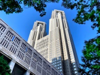 『計46点万引きした』女性教諭　「女子生徒の体を触る」　生徒の日誌【勝手に裁断】など…　4人の教諭・懲戒処分