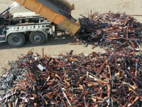 ベルギーで警察が押収した22000丁の銃を溶かし金属にリサイクル