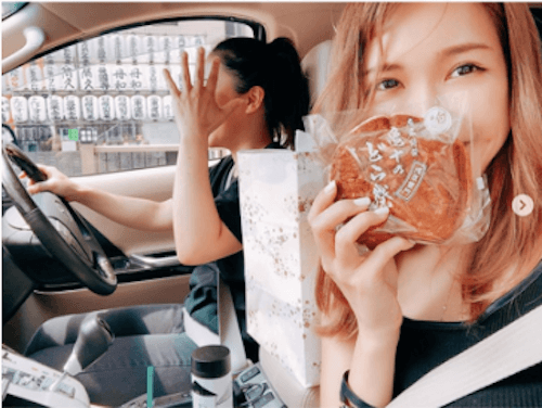 紗栄子 どら焼きを持つ満面の笑顔に称賛の声 本当に可愛いです 1ページ目 デイリーニュースオンライン