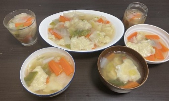 「一汁三菜ムズすぎる」　一人暮らしの大学生が作った夕食に反響「どこからつっこめば」