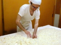 酒造り研修生のベンさん（画像提供：南部美人）