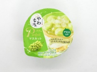 井村屋の人気シリーズから贅沢な味わいの「やわもちアイス パフェ マスカット」が登場！