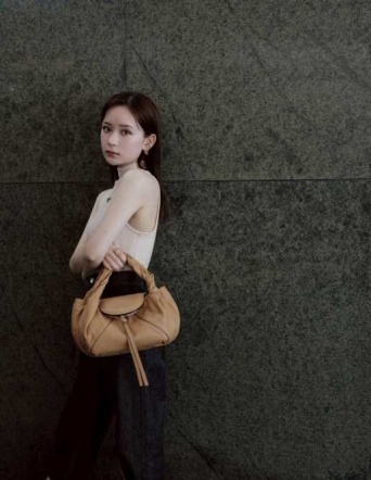 Instagram:畑芽育（@mei_hata_official）より