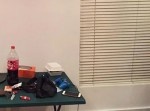 【悲劇】新しい部屋に入居後、ブラインドを上げたら…