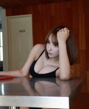 Instagram:三上悠亜(@yua_mikami)より