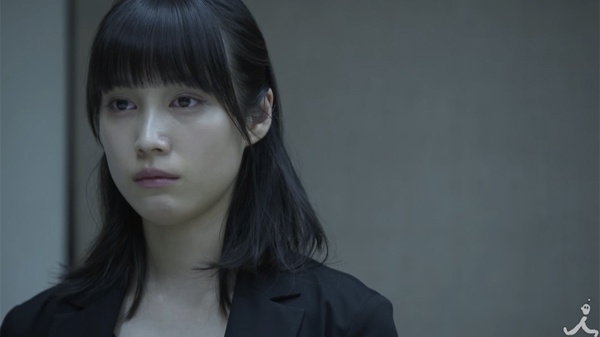 松井珠理奈主演ドラマ『死幣』社長令嬢役・中村ゆりかの美貌が話題に　「物憂げで可愛い」