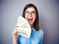 ヒロミ最高月収は6,000万円と自ら明かしてブーイング