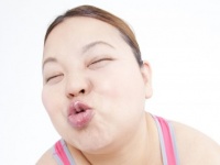 おデブな女性は恋愛対象になる？ なんと6割以上の男性が……