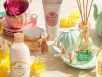 ミモザティー、ホワイトティー、ローズティーの香りに癒される。SABON「ティーセレモニー コレクション」