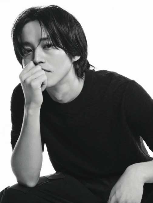 Instagram：松坂桃李 (@tori.matsuzaka.official)より